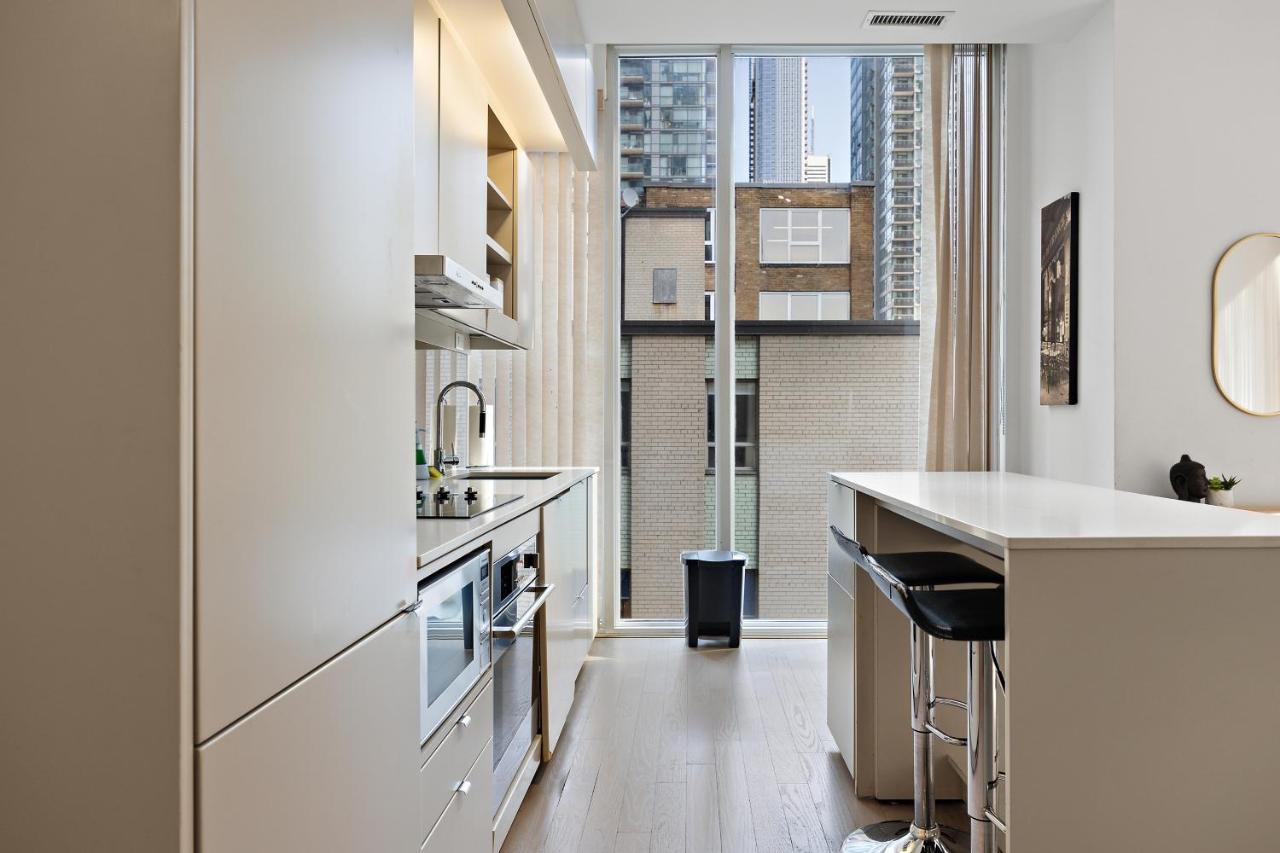 Modern Condo In The Heart Of Downtown 多伦多 外观 照片